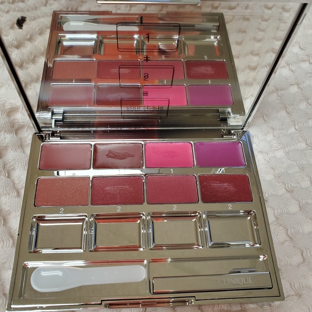 Clinique Pretty Easy lip palette